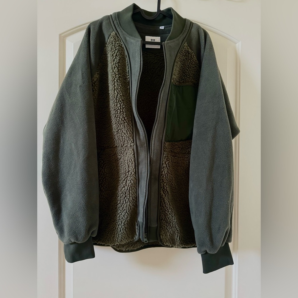 Uniqlo Olive Green Men's Jacket - Picture 2 of 5